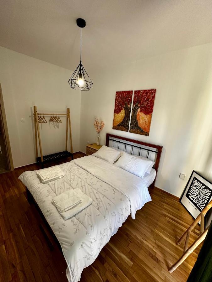 Sunflower Suite Trikala Ngoại thất bức ảnh